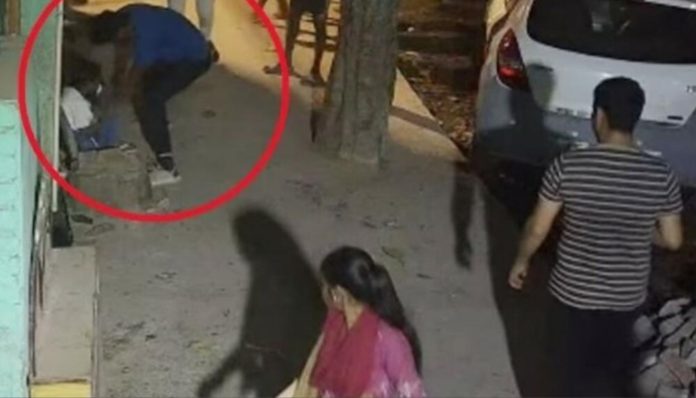 Mladić (20) napao i ubio tinejdžericu (16) nasred ulice