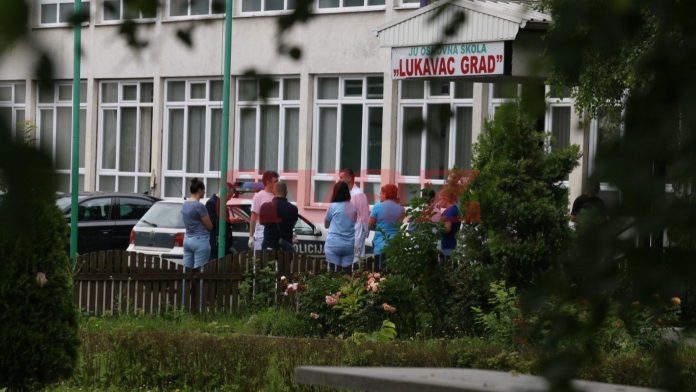 Pucnjava u školi u BiH: Djeca blokirala vrata učionice da ih ne ubije
