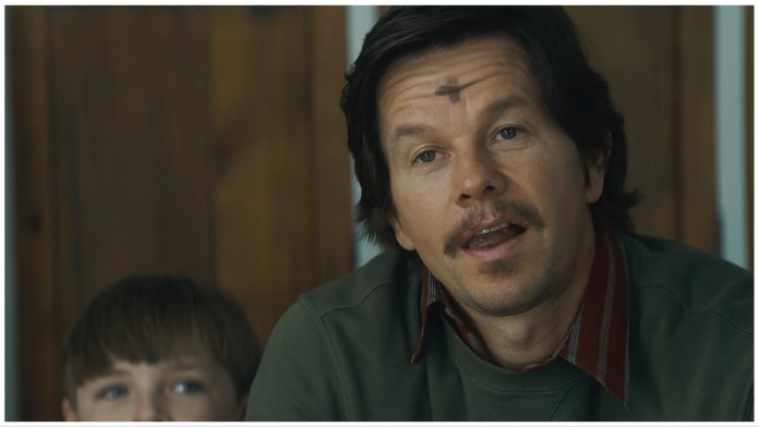 Mark Wahlberg tvrdi da je Hollywood ogromna mreža pedofilije