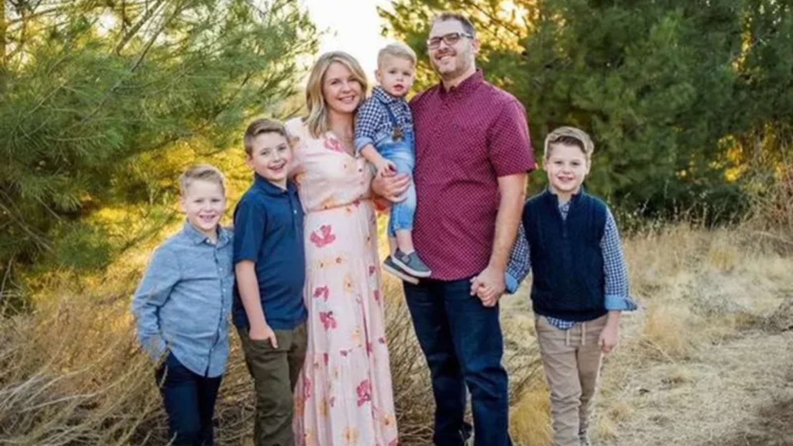 Tata koji je poginuo u avionskoj nesreći 'pobrinuo se da zaštiti' 3 sina koji su 'čudom' preživjeli