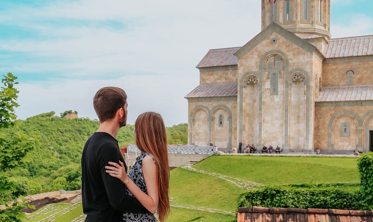 mladi napuštaju crkvu nakon srednje škole