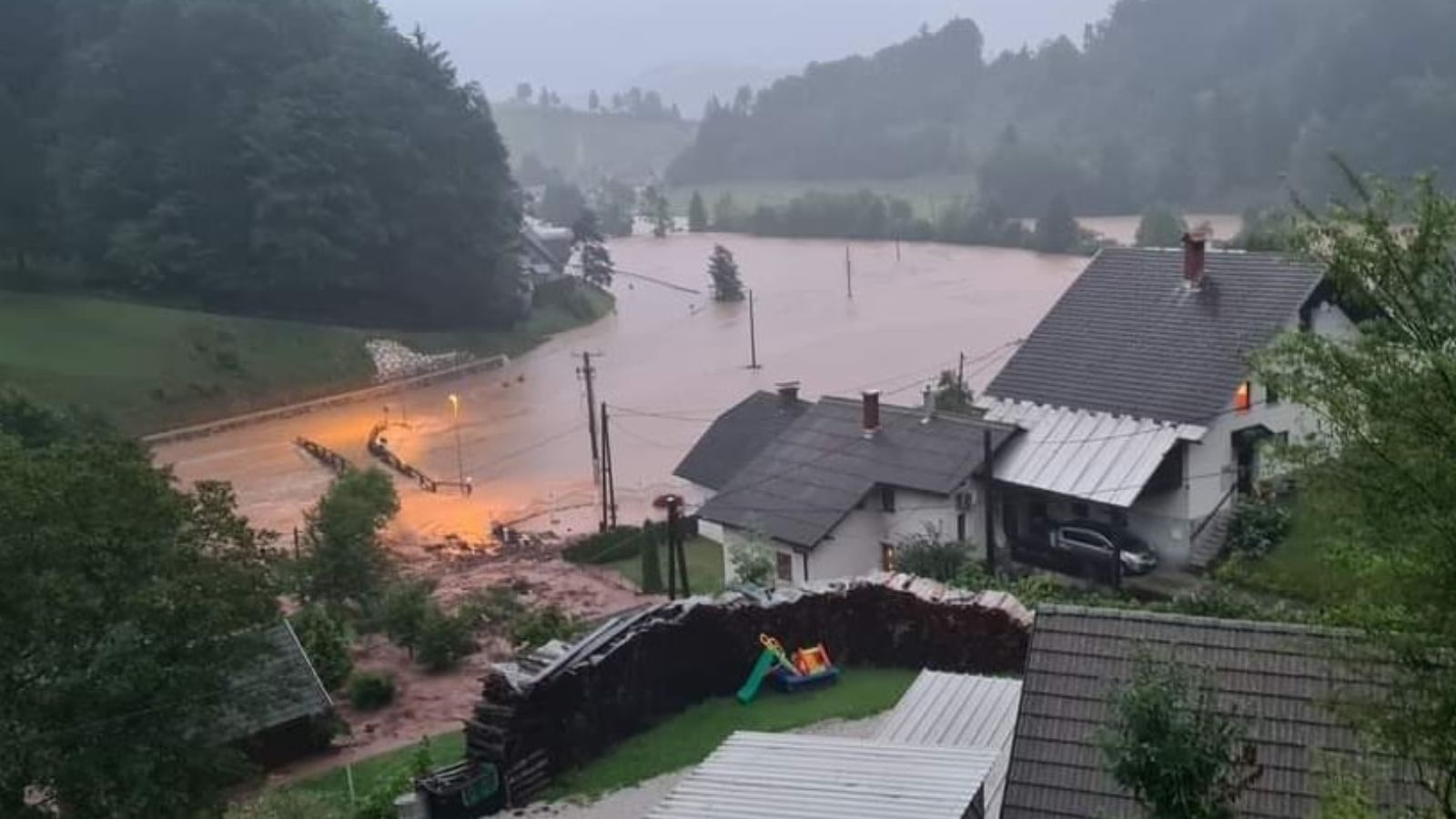 Apokaliptične scene u Sloveniji Poplave
