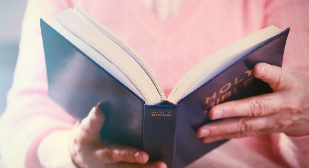 Centar za starije osobe zabranio proučavanje Biblije