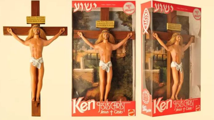 Raspeti Ken Isus i Barbie Djevica Marija