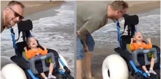 Dječak s invaliditetom u moru