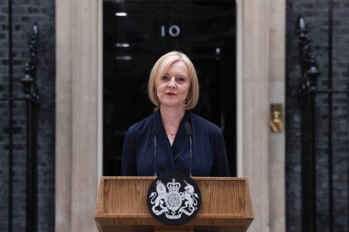 Bivša britanska premijerka: Školama treba zabraniti poticanje promjene 