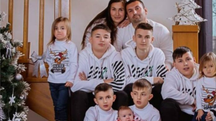 Vesna i Slobodan nakon osam sinova dobili kćer