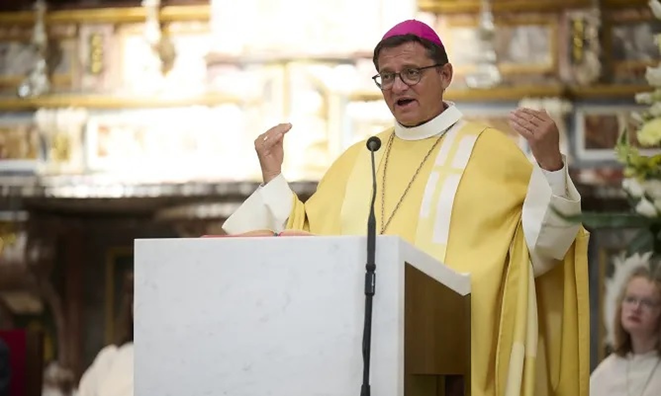 Švicarski biskup poziva na ređenje žena, ukidanje celibata uoči Sinode