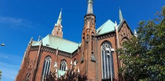 Skandal u Poljskoj: Svećenici organizirali razvratno druženje s muškom prostitutkom