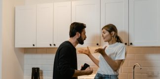 4 navike koje sigurno živciraju vašeg muža