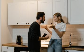 4 navike koje sigurno živciraju vašeg muža