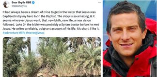 Bear Grylls kršten u rijeci Jordan