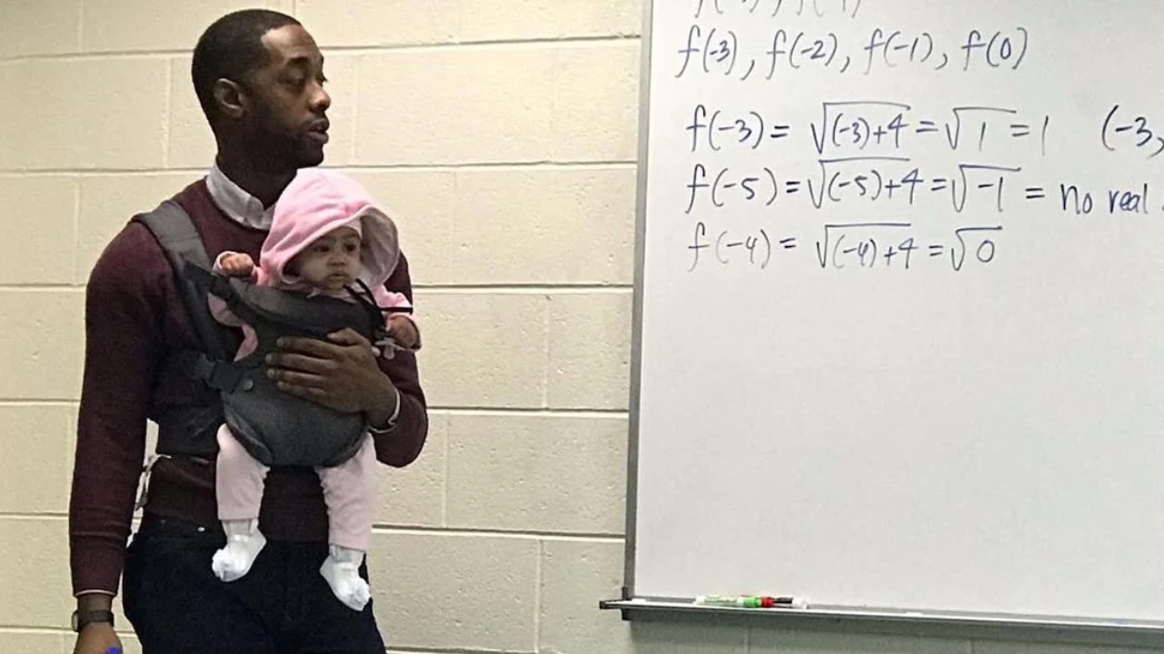 Profesor pričuvao bebu oca studenta koji ju nije imao kome ostaviti