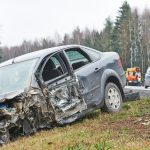 Tri mlade osobe su pretrpjele teške ozljede u prometnoj nesreći