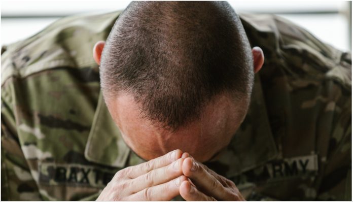 Vojnik se moli