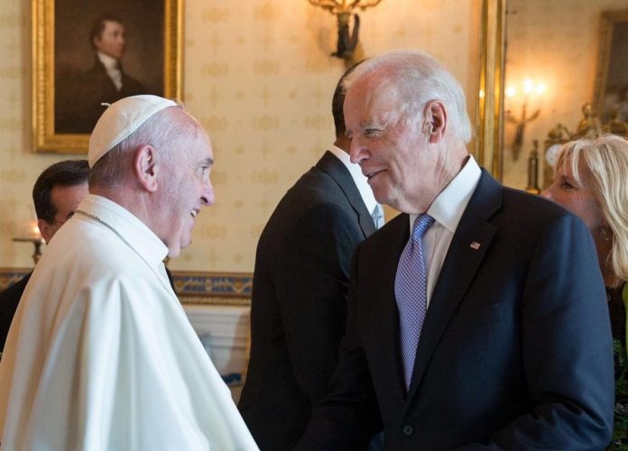 Papa Franjo i Joe Biden razgovarali o sukobima u svijetu