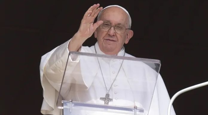 Papa Franjo ponovno je potvrdio da nije moguće da žene postanu svećenice, pa čak i moderne crkvene đakonice.