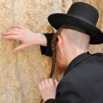 Malo vjernika ovo zna: Evo što doista znači riječ ”AMEN”