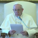 Papa Franjo progovorio o grijehu požude: Priznao je da časne sestre i svećenici gledaju pornografiju