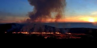 Zastrašujući prizori erupcije vulkana na Islandu: Lava se slijeva ulicama grada, izgorjelo više kuća