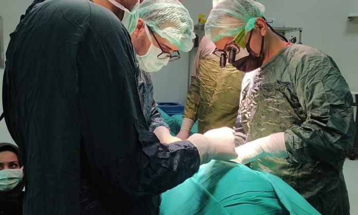 Žena mijenjala spol u muški pa pred kraj bolnog procesa iznenadila sve doktore