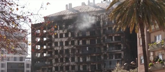 Požar u Valenciji progutao cijelu zgradu: Poginulo najmanje 10 ljudi