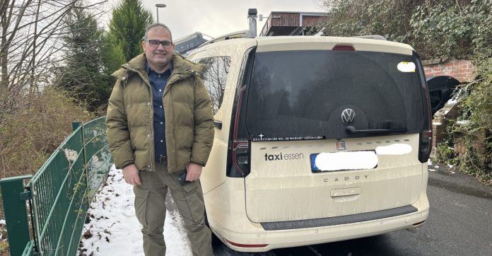 Bivši musliman novčano kažnjen zbog biblijskog citata na svome taksiju
