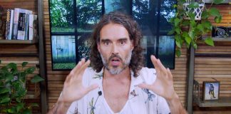 Russell Brand traži savjet o crkvama i krštenju