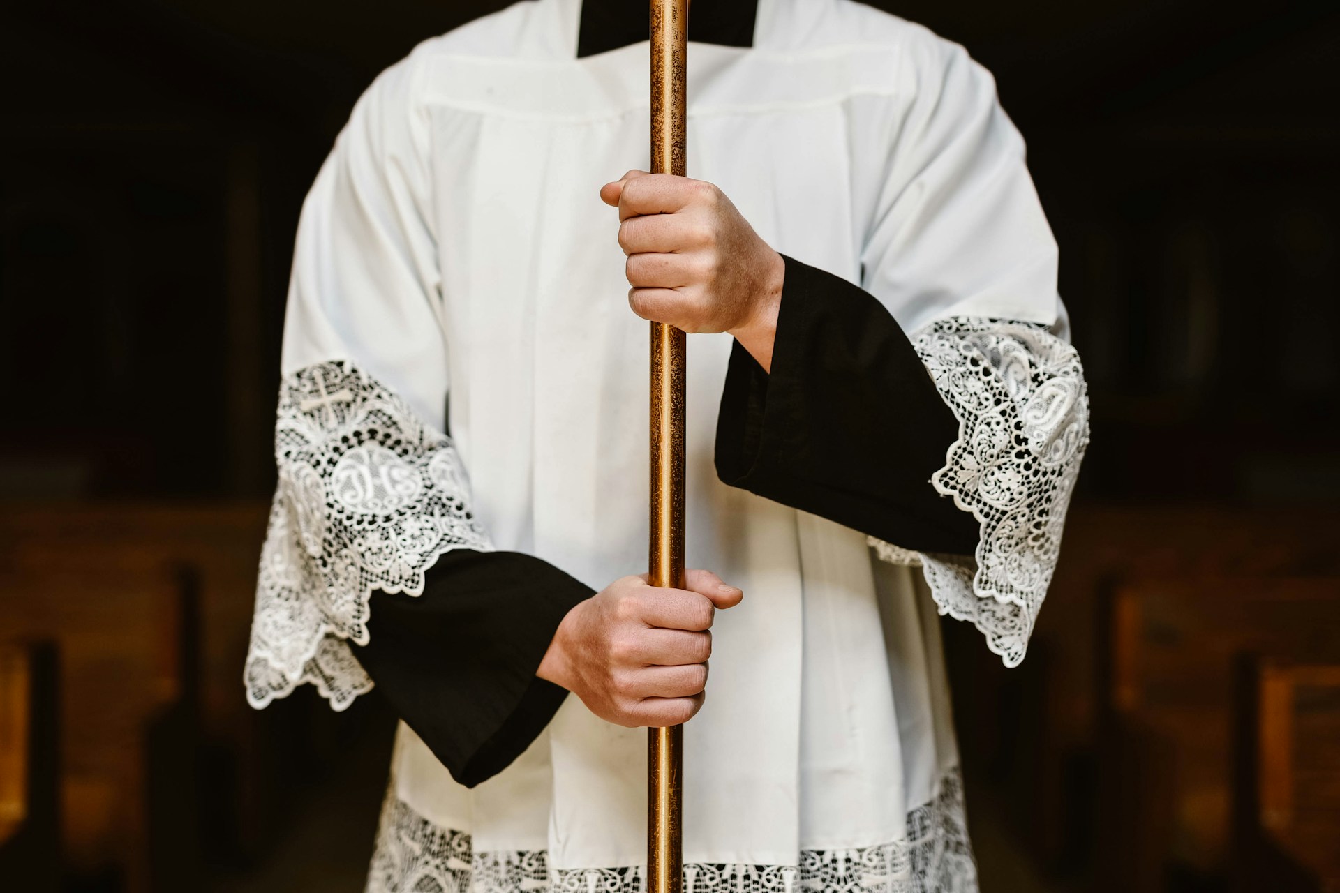 Katolički svećenik živ spaljen tijekom vjerskog obreda