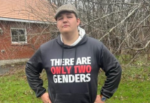 Učenik (16) isključen iz škole jer je nosio majicu 'Postoje samo dva spola'