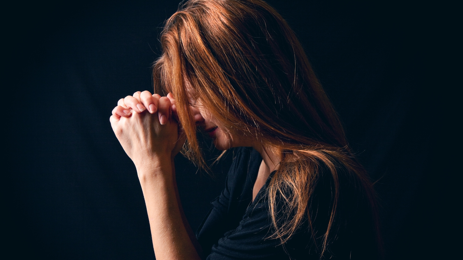 Muž pretukao ženu zbog vjere u Krista