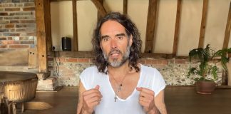 Russel Brand se krstio