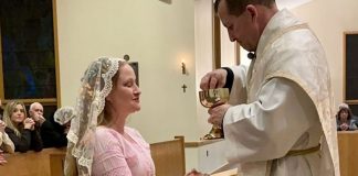 Mlada žena napušta svijet pornografije i prihvaća katoličku vjeru: "Hvala Ti, Isuse, što me nisi napustio"