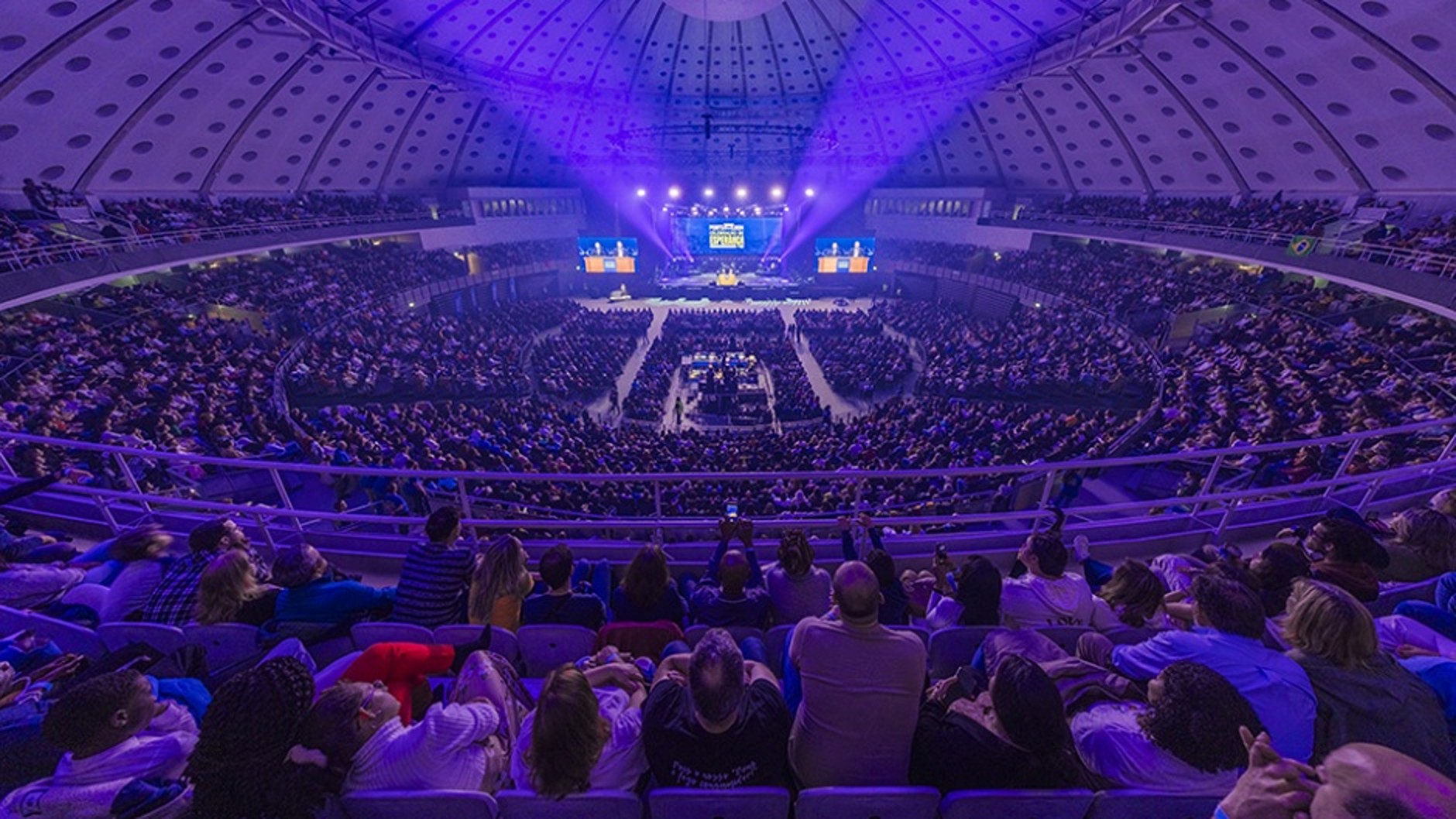 Više od 6000 okupilo se da slavi Boga: Oko 480 ljudi odazvalo se pozivu da Mu predaju svoj život