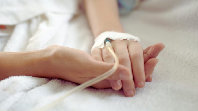 Roditelji nisu htjeli voditi kćer (14) u bolnici, preminula je od raka u mukama