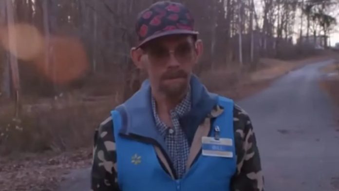 Slijepi čovjek je svaki dan pješačio 8 kilometara do posla