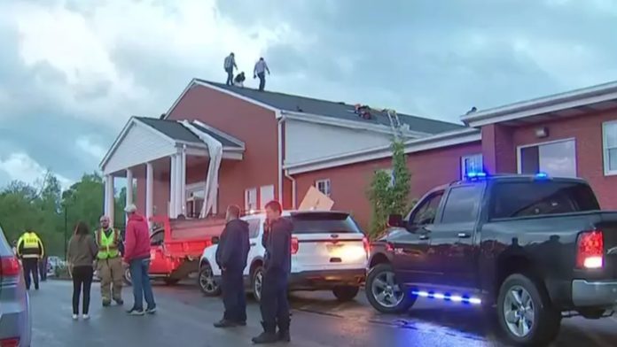 Tornado udario u crkvu