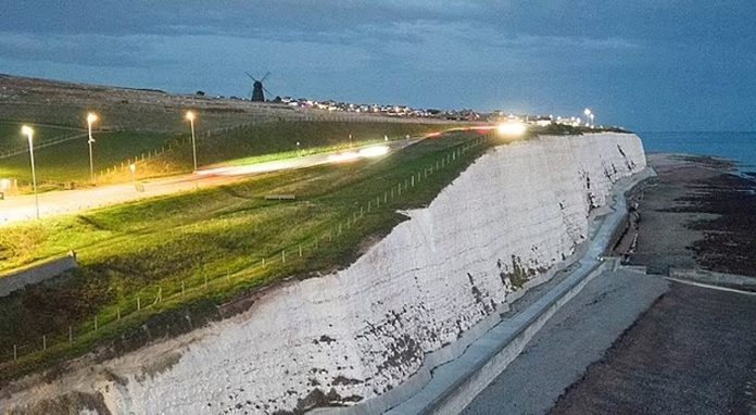 Dječak (10) se htio suočiti s čovjekom koji mu je silovao sestru, ovaj ga bacio s litice