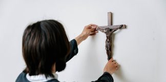 Varšava zabranila vjerske simbole u državnim uredima