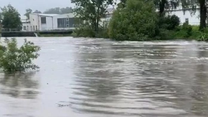 Njemačka se suočava s katastrofalnim poplavama, situacija je kritična
