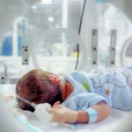 Dovezla je bebu u bolnicu s teškim ozljedama