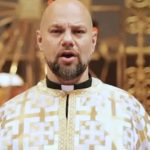 Svećenik molio za Trumpa