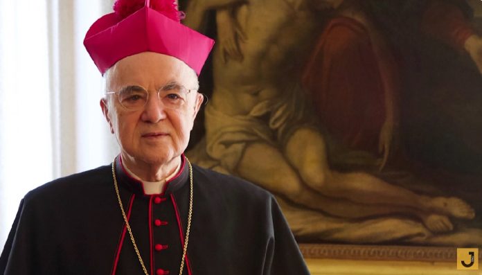Nadbiskup Viganò optužuje papu Franju za krivovjerje i raskol