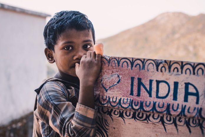 Hinduistički ekstremisti otimali Biblije djeci i tukli članove crkve na bogoslužju
