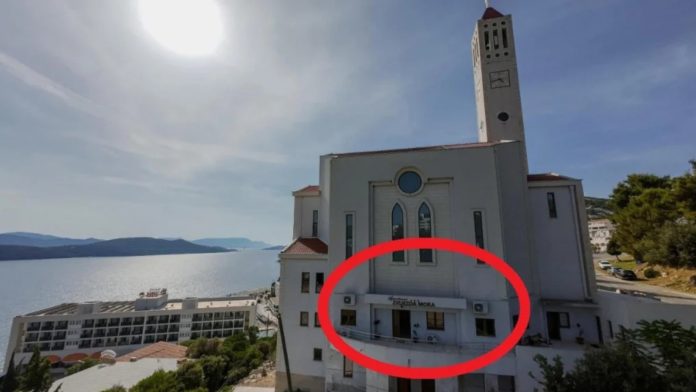 Svećenik otvorio apartmane