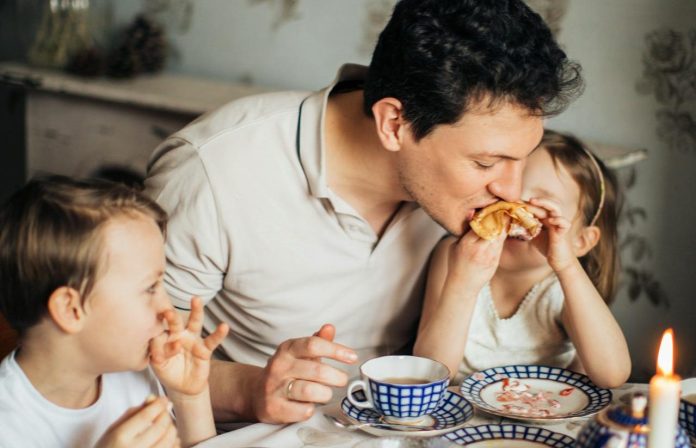 5 važnih životnih lekcija koje djeca uče gledajući svog oca