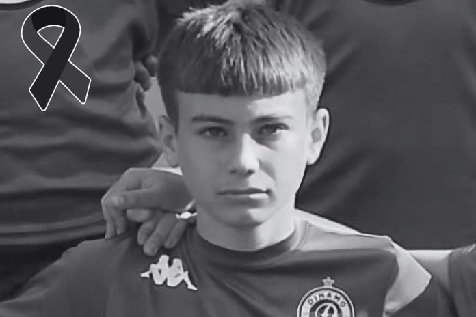 Učenik (14) ubijen nožem u školskom dvorištu