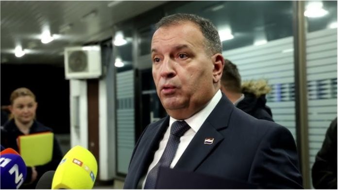 Vili Beroš mason