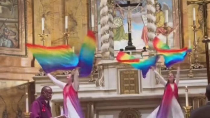 Katolička crkva održala misu za LGBTQ+ zajednicu