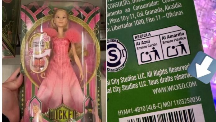 Mama se zgrozila kada je vidjela što se nalazi na pakiranju lutke Barbie